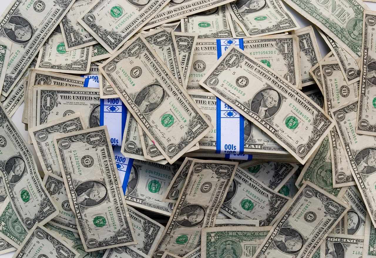 pile de billets de banque