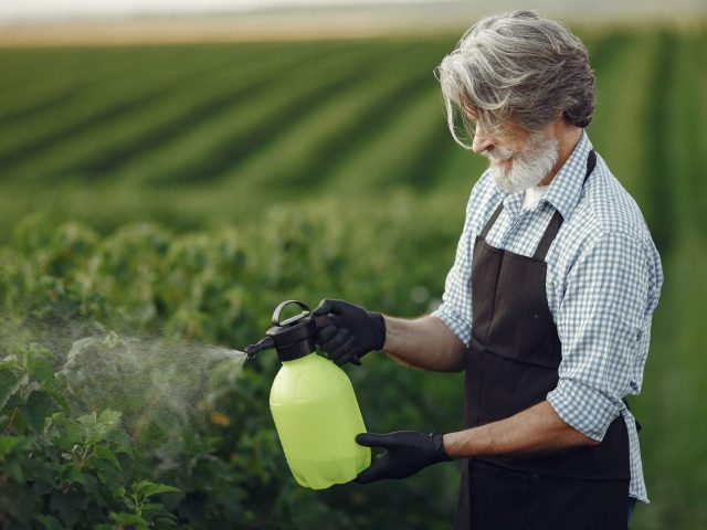Dès maintenant, les pesticides coûtent cher à votre santé et à votre budget