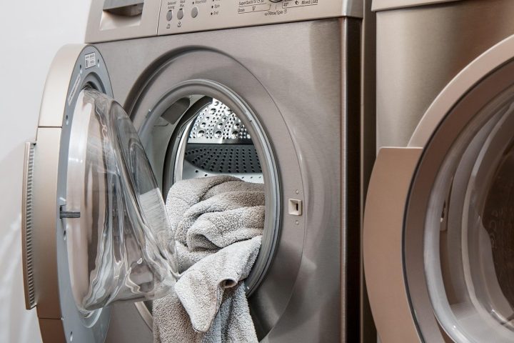 Lessive écologique pour machine à laver : les critères pour bien choisir