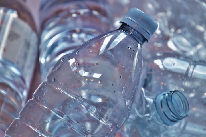 Nouvelles règles sur la consigne des plastiques : ce que cela implique pour les ménages