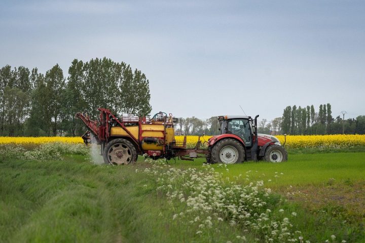 Nitrates dans l’eau potable en Bretagne : quels risques pour votre santé ?