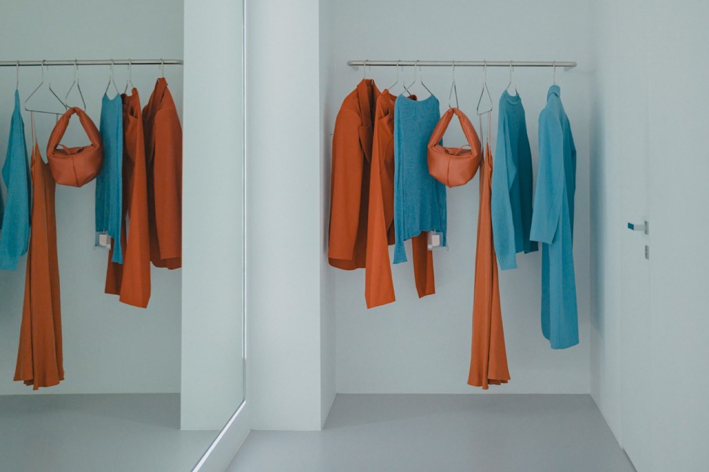 Comment constituer sa garde-robe capsule