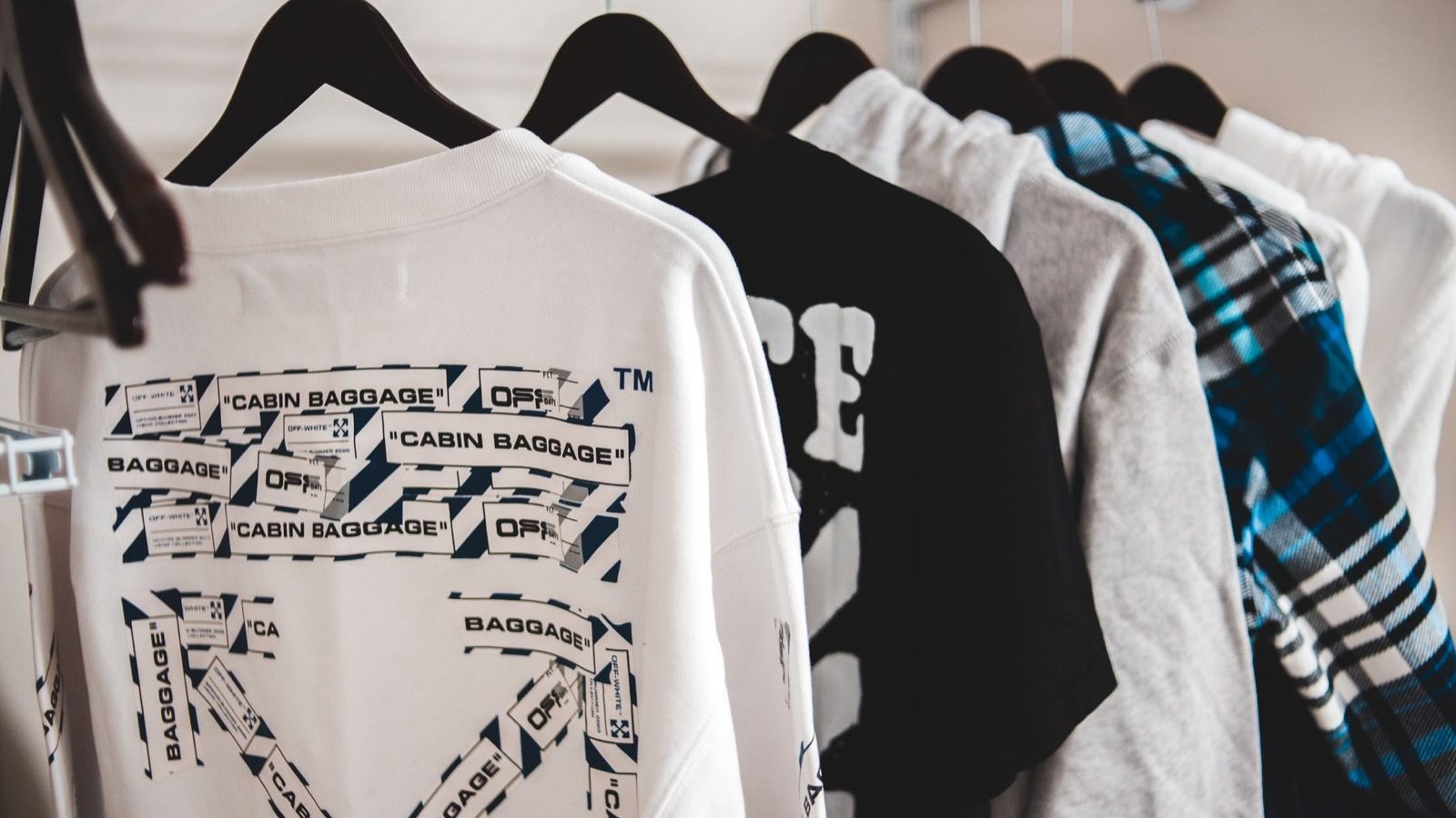 Garde-robe homme : les pièces essentielles pour toutes les occasions