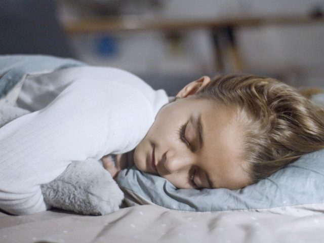 Routine du soir pour le sommeil des enfants en appartement