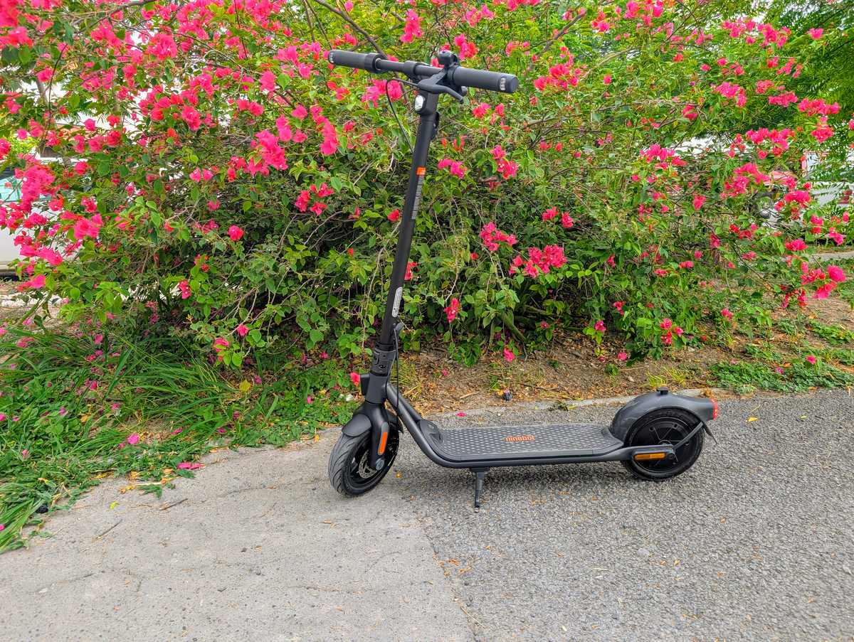 Trottinette électrique Segway-Ninebot (modèle F2)